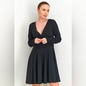 NWOT GUESS Women’s Long Sleeve Textured Fit Flare Relaxed Dress Black Small S‎